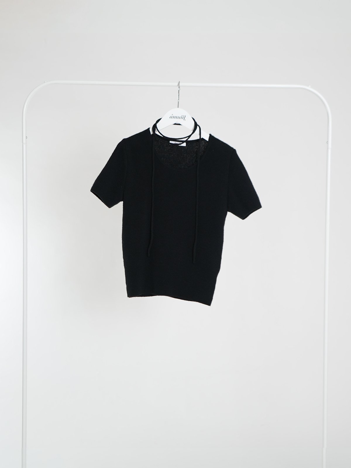 Short Sleeve Knit with Neck ribbon
