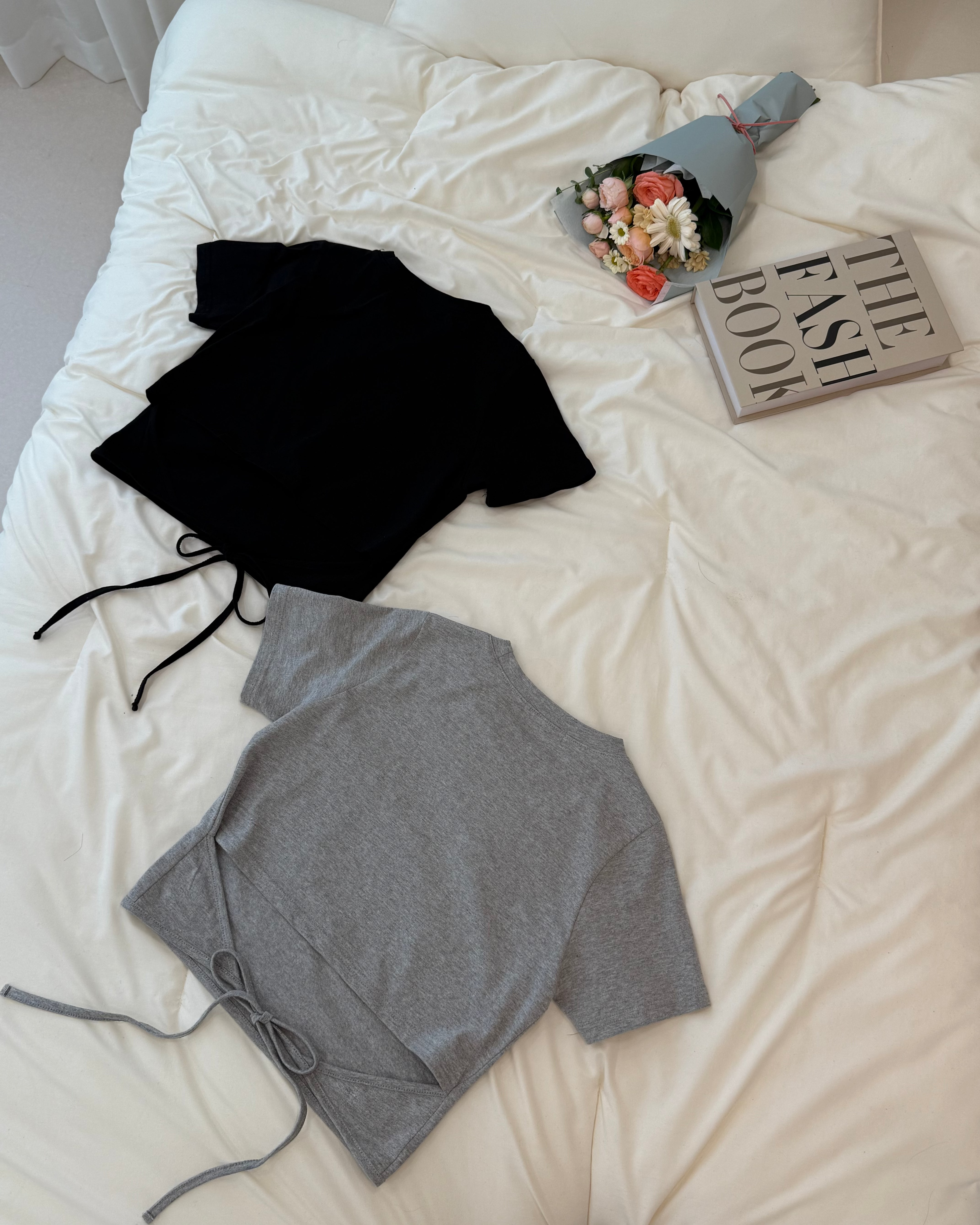 Ribbon Accent T-Shirt【即納】