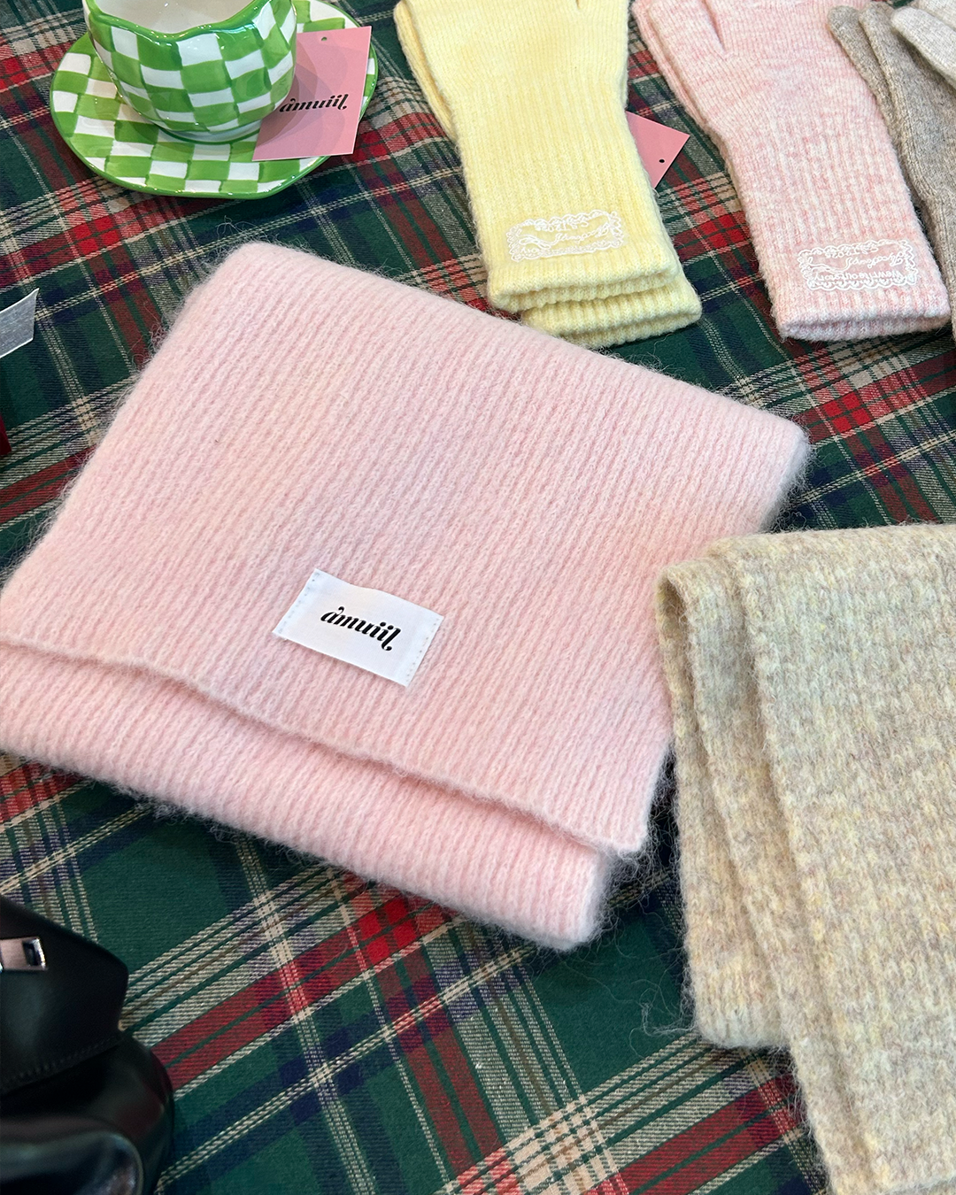Creamy Knit muffler