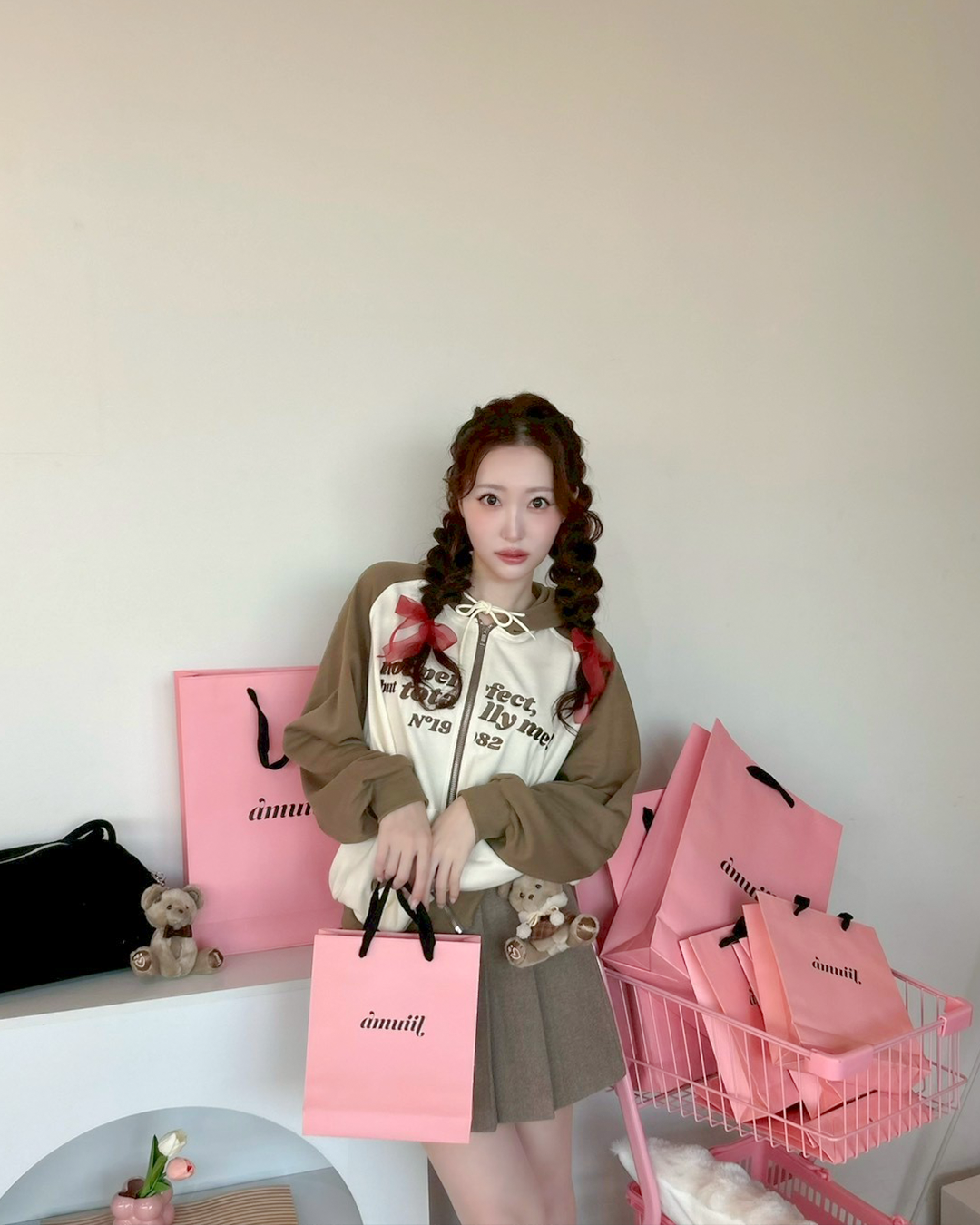 amuiil Two-Tone Hoodie