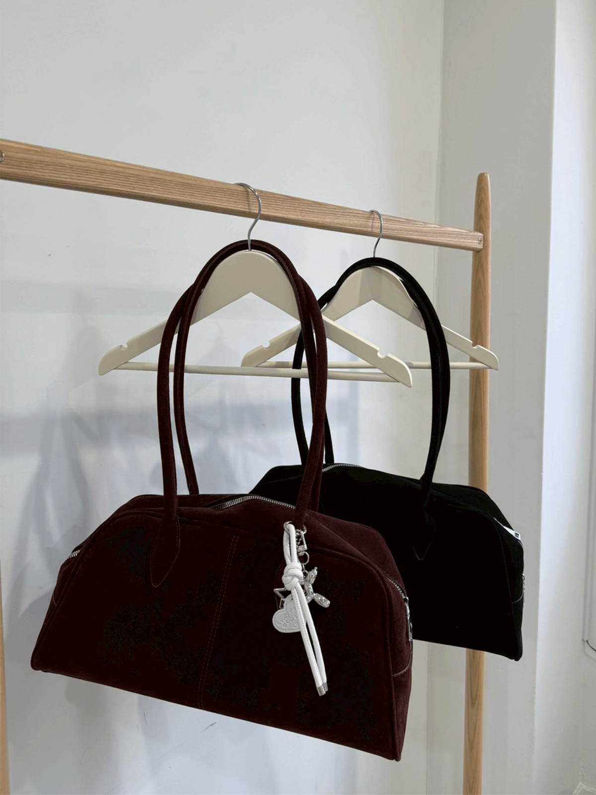 Mild Suede Bag & Puppy Charm Set