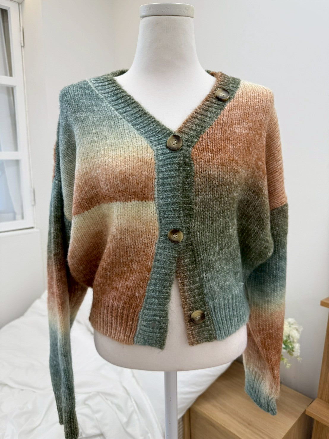 ニット/セーター Gradation knit short cardigan Gradation Knit Cardigan ※12/17以降発送