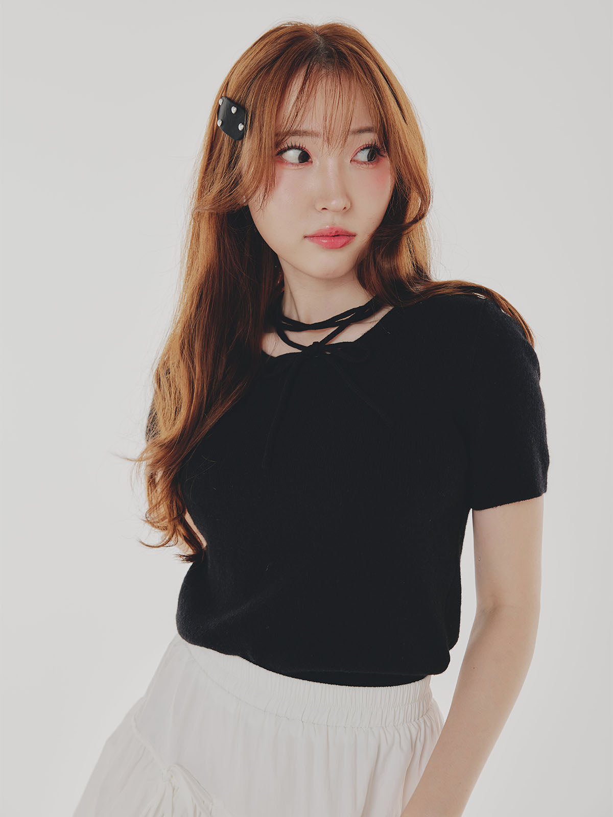 Short Sleeve Knit with Neck ribbon