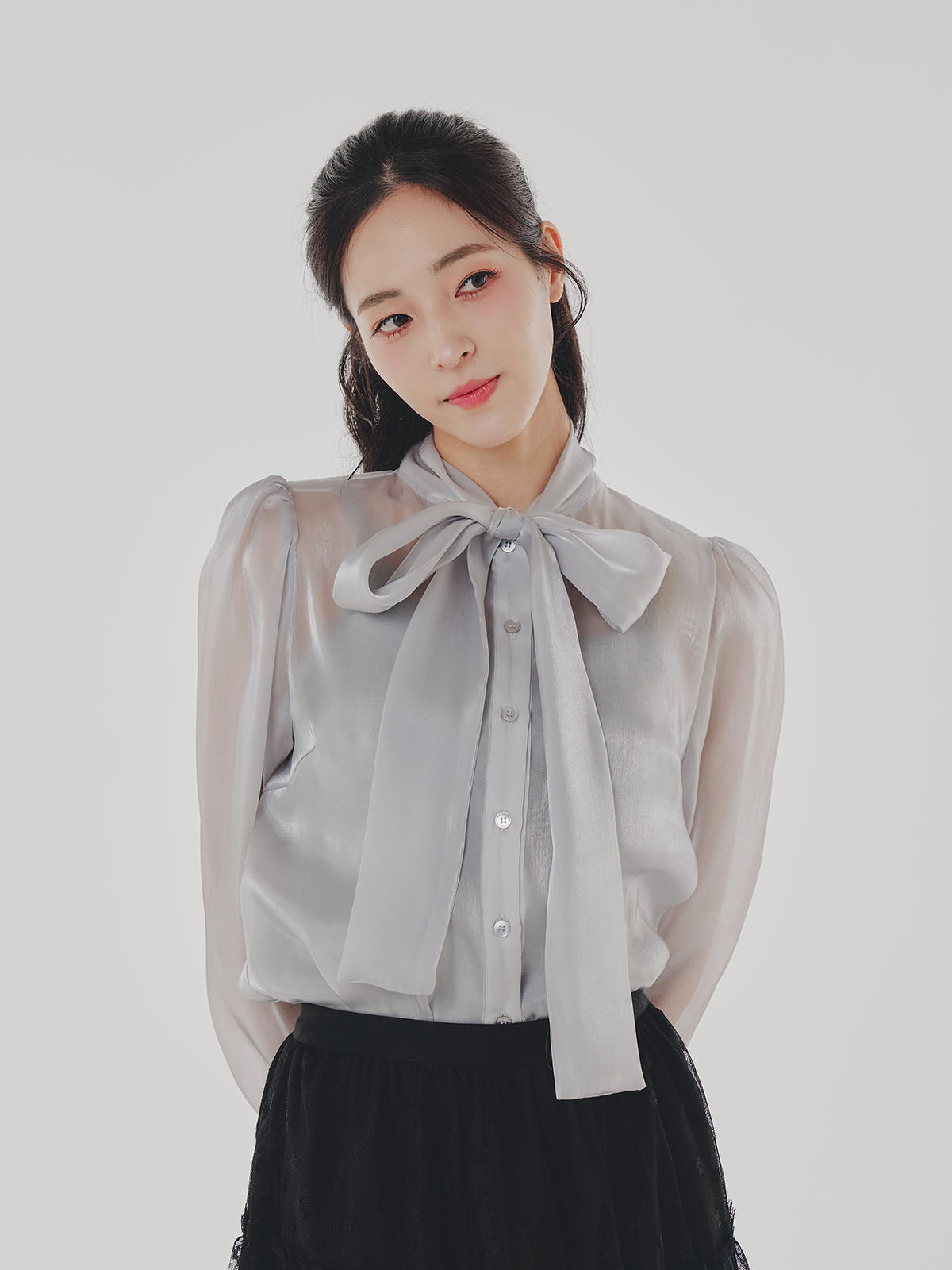 【美品】完売カラー Ameri BOW TIE SPRINKLE BLOUSE 未使用】アメリヴィンテージ BOW TIE SPRINKLE BLOUSE | Ameri VINTAGE