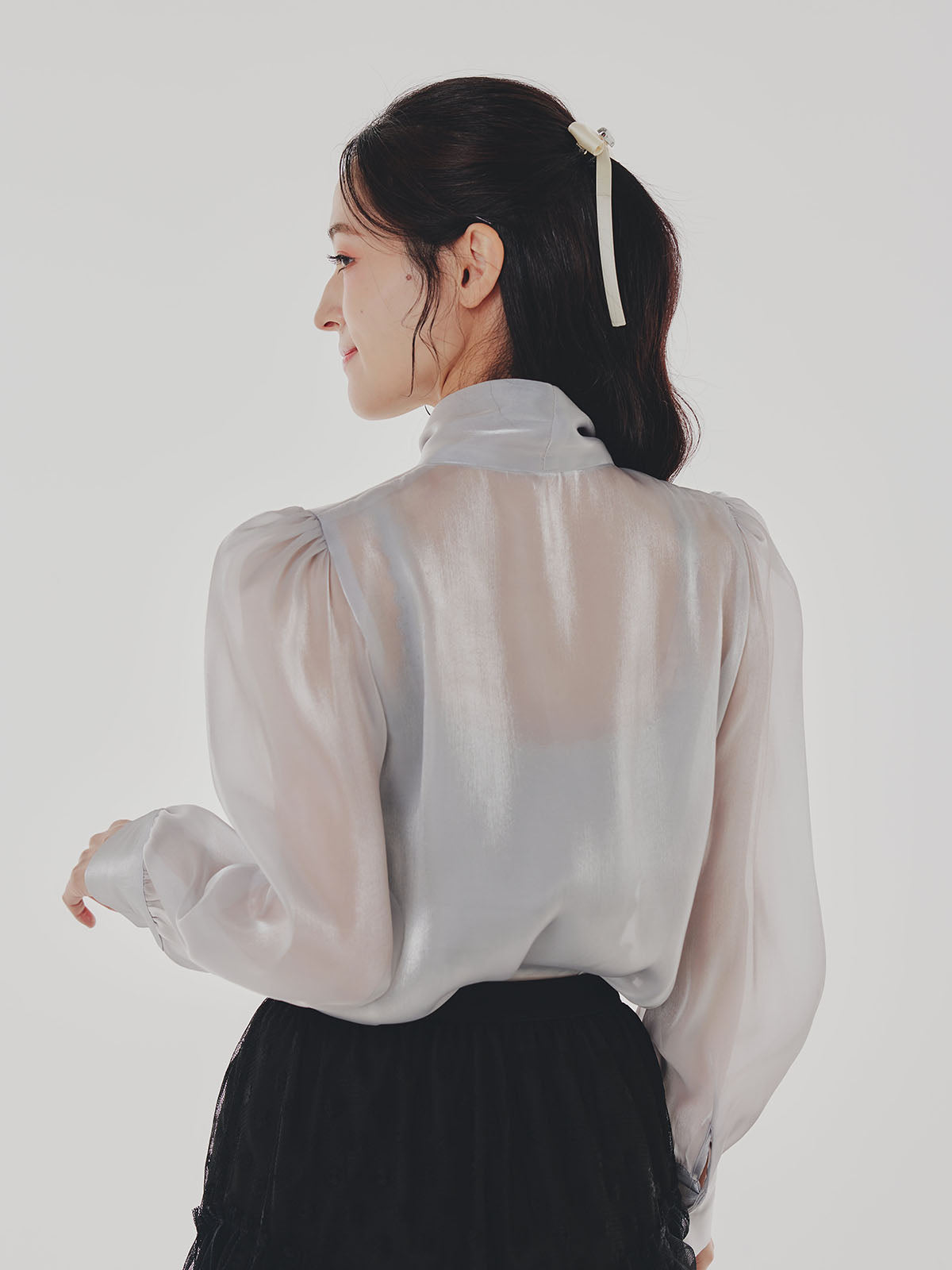 週末値下げ美品！bow.aツイルトップス Bow tie Blouse