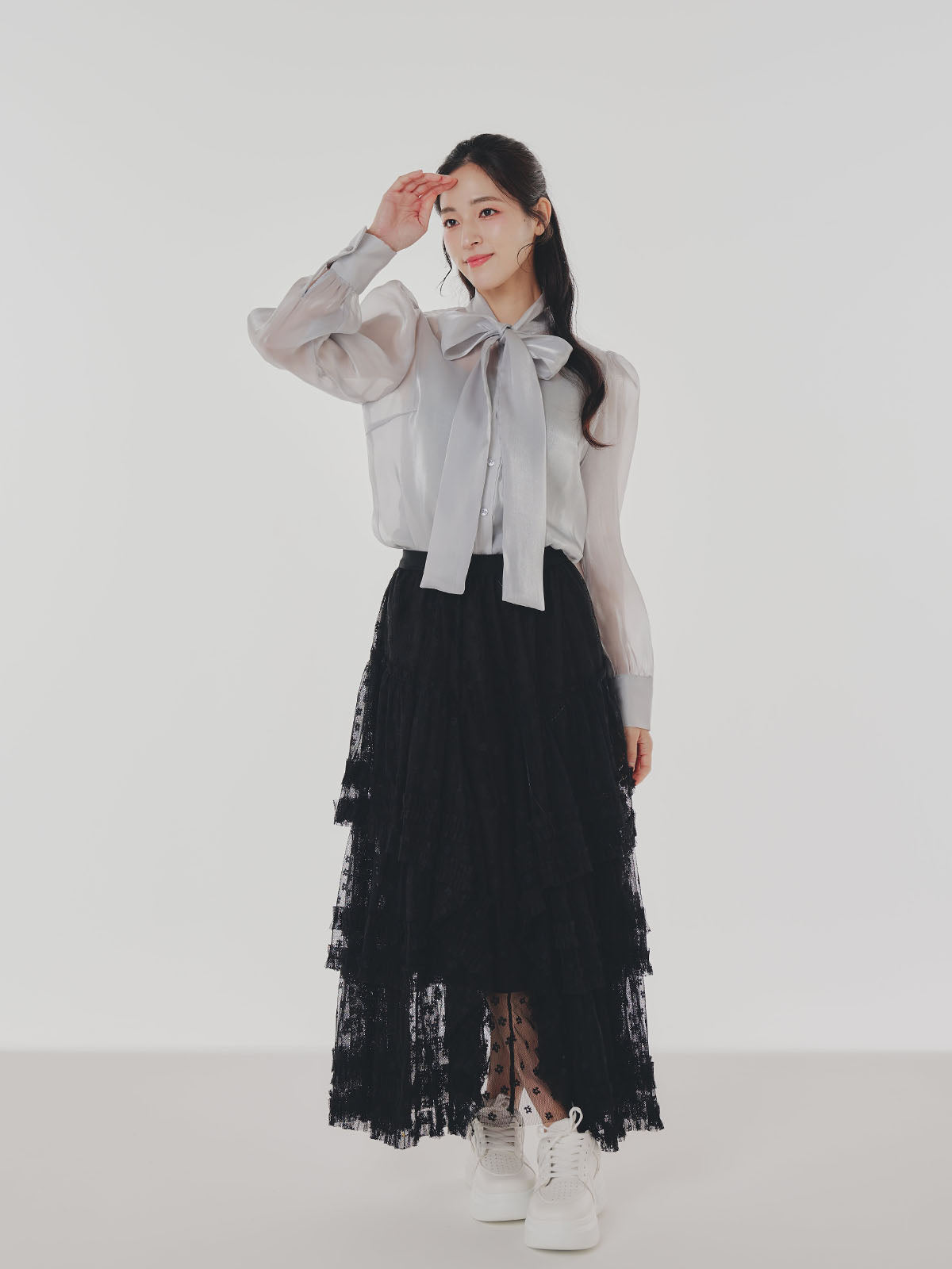 週末値下げ美品！bow.aツイルトップス Bow tie Blouse