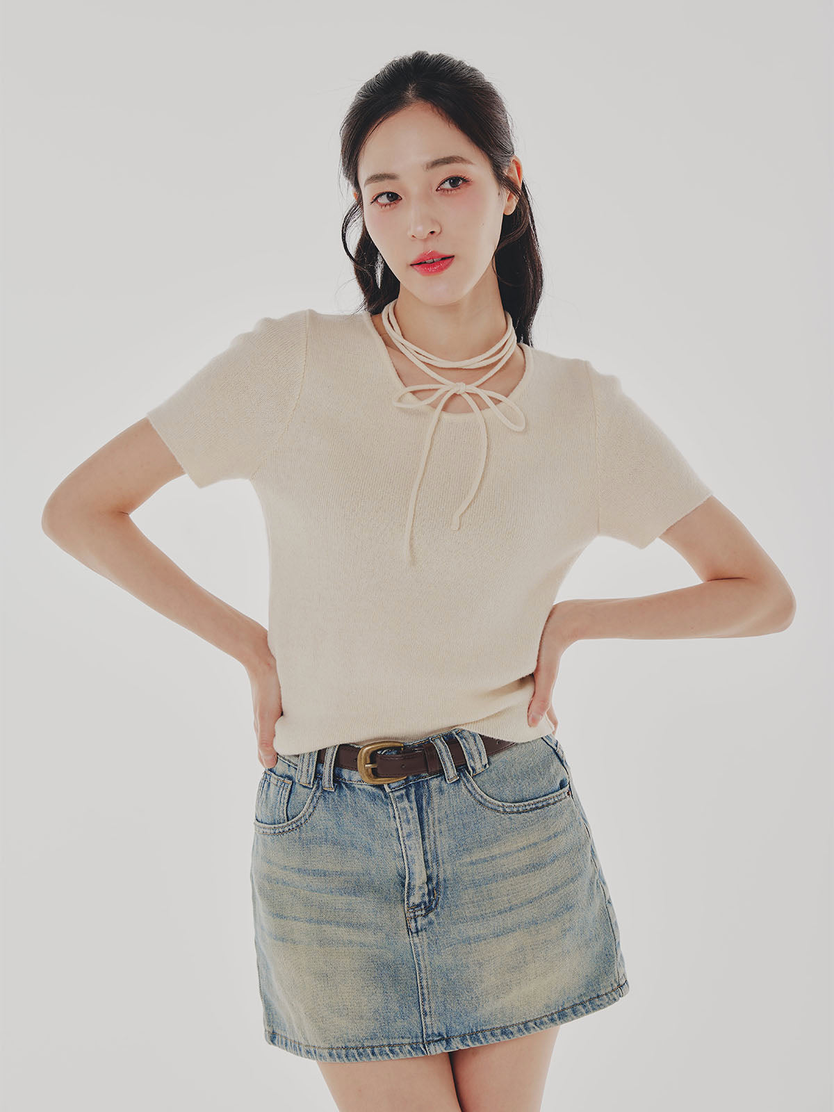 Short Sleeve Knit with Neck ribbon